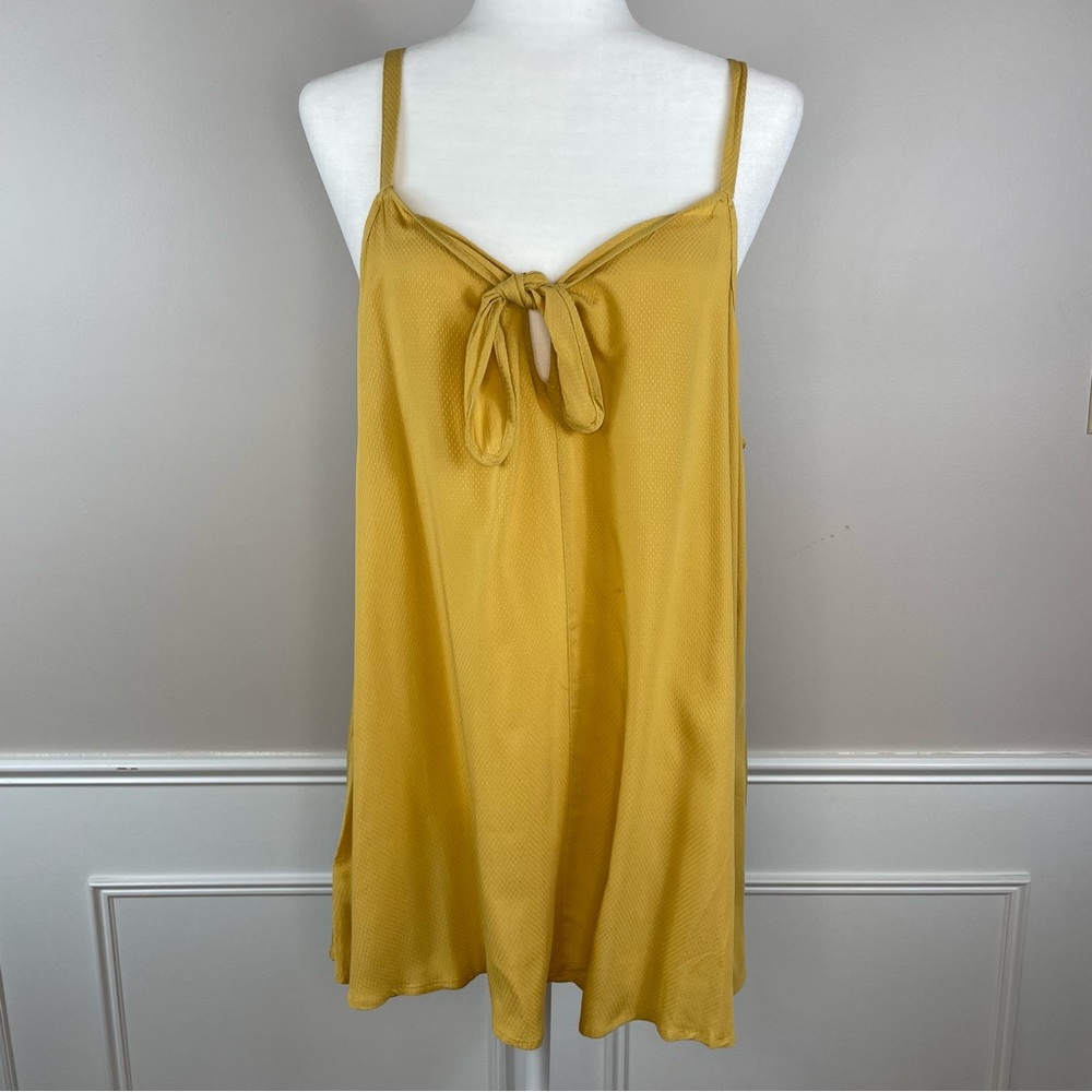 Torrid Sophie Textured Woven BowFront swing Cami. SZ: NWOT.